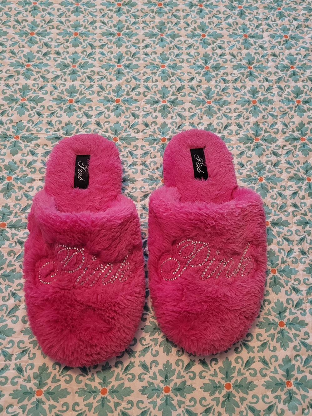 Pink Plush Girls Or Women's Slippers with Rhinestone 'Pink' Accent Size M NWOT